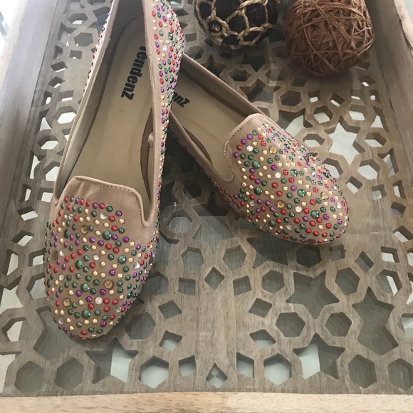 Flats - Picture 5 of 6